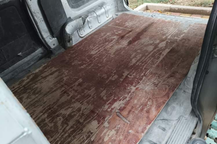 Used Wuling Hongguang V 2019 1.5L Jingqu Edition Sealed-Window Vehicle China VI LAR
