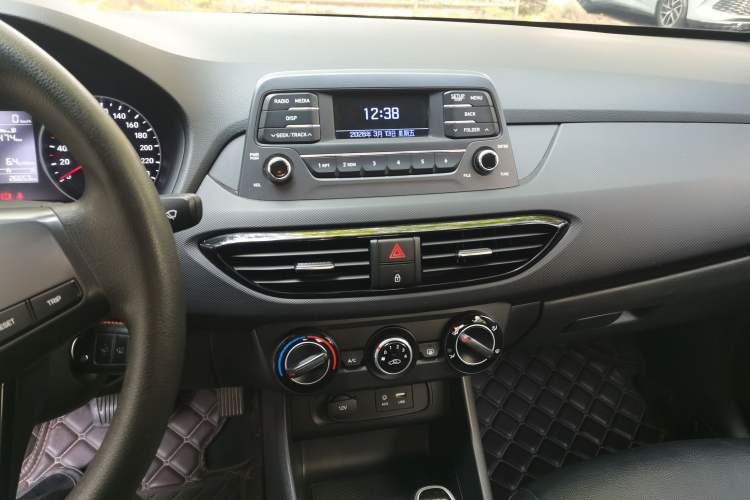 Used Hyundai Celesta 2018 1.6L Automatic GL Enjoyment Version China V Standard