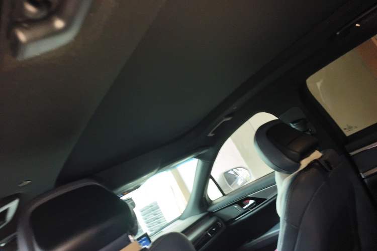 Used Lincoln Nautilus 2021 2.0T Four-Wheel Drive Luxury Edition Headliner