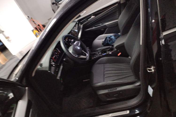 Used Volkswagen Passat 2025 Premium Version 380TSI Dragon Edition Left Front Seat