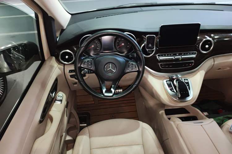 Used Mercedes-Benz V-Class 2016 V 260 Prestige Edition