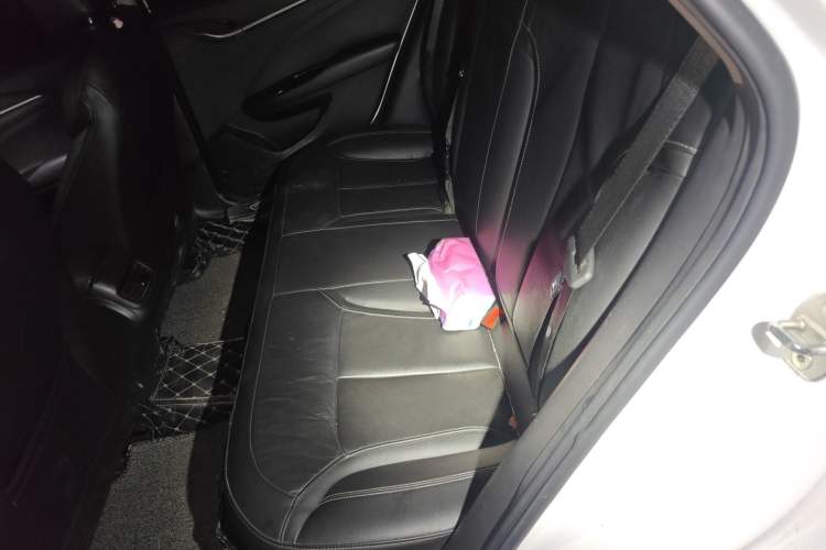 Used Buick GT 2019 18T Automatic Connected Elite Model China VI Standard Left Rear Seat