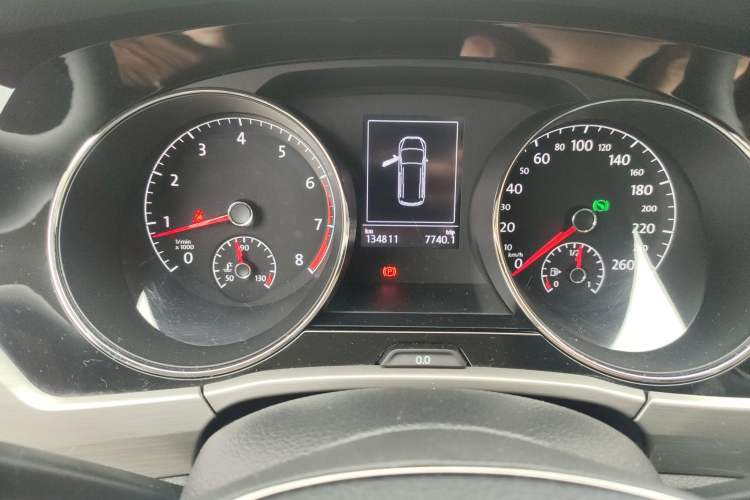 Used Volkswagen Touran 2016 Volkswagen Touran L 280TSI DSG Comfort Edition Instrument Cluster