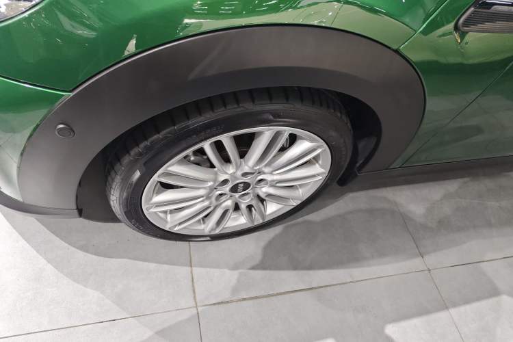 Used MINI MINI 2023 1.5T COOPER Artist Five-Door Edition
