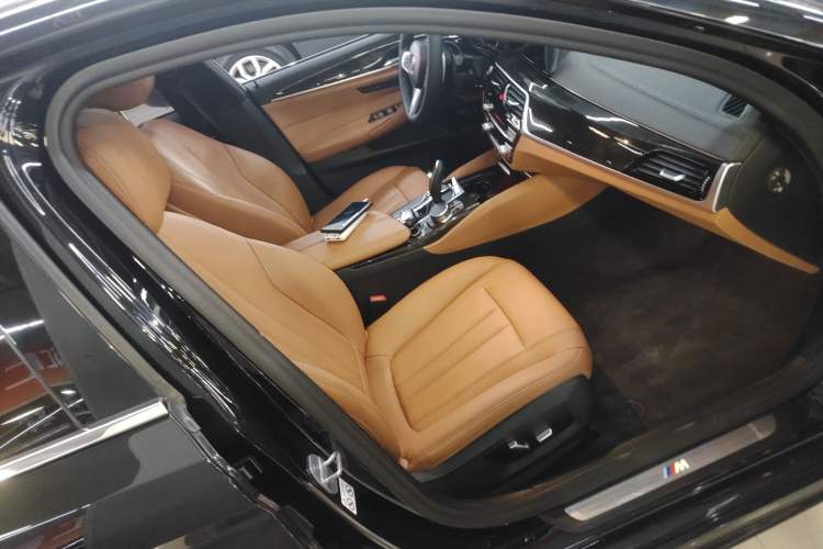 Used BMW 5 Series 2019 530Li Leading Model M Sport Package