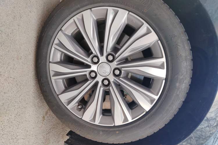 Used Hongqi E-QM5 2024 610 km PLUS