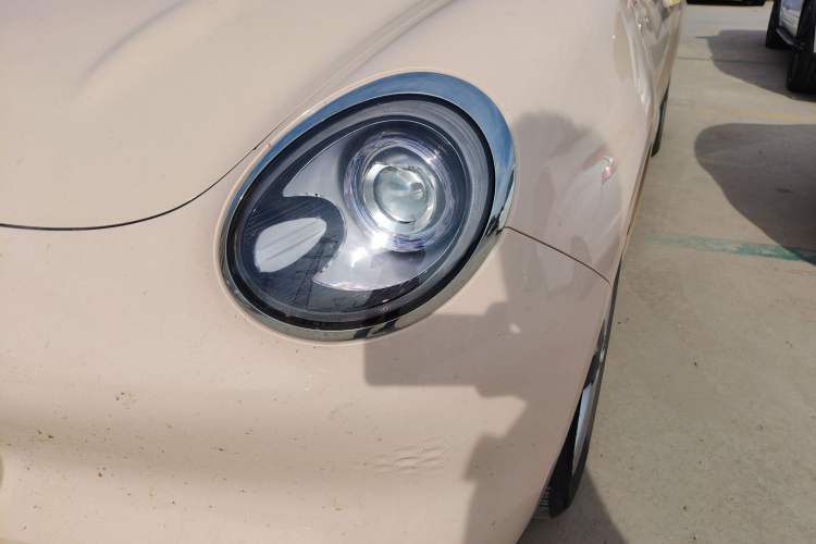 Used ORA Good Cat 2023 401 km Standard Range Premium Trim Ternary Lithium Left Front Headlight