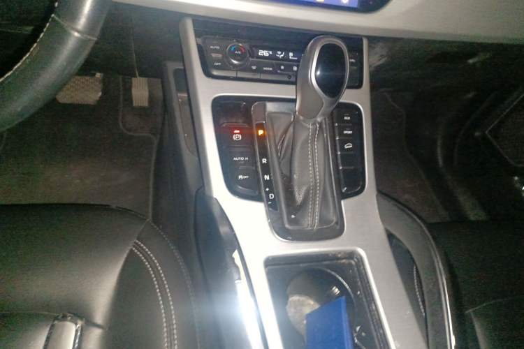 Used Geely Auto Emgrand X7 Sport 2018 1.8TD Automatic Two-Wheel Drive Zhiya Model
