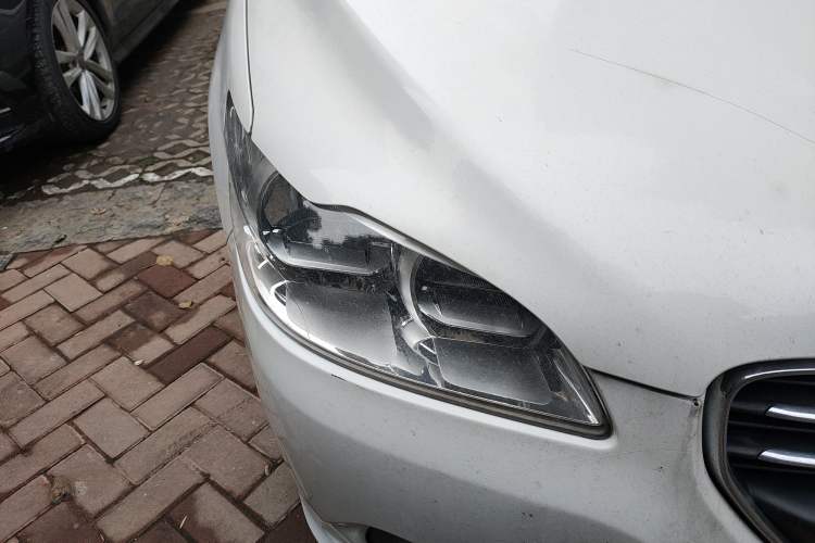 Used Peugeot 301 2014 1.6L Manual Luxury Edition
