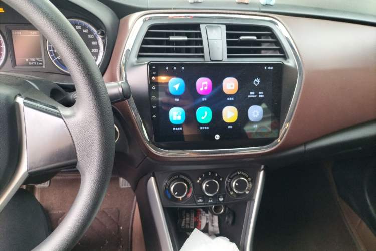 Used Suzuki Vitara S-Cross 2017 1.6L Manual Two-Wheel Drive Urban Fashion Model