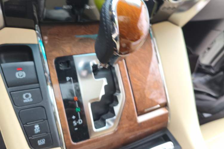 Used Toyota Alphard 2015 3.5L Luxury Edition
