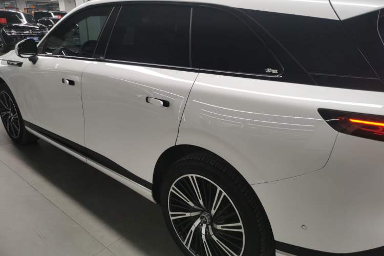 Used XPeng G9 2022 702 Pro Exterior 3