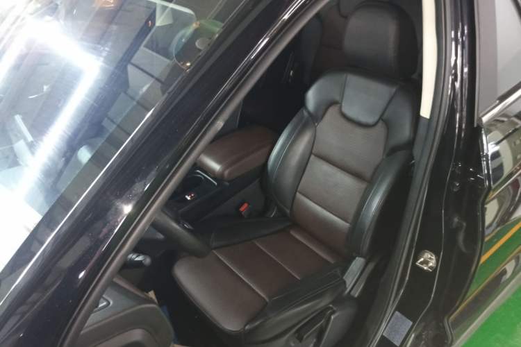 Used Dongfeng Fengon S560 2021 Revised 1.5T CVT Elite Version Left Front Seat