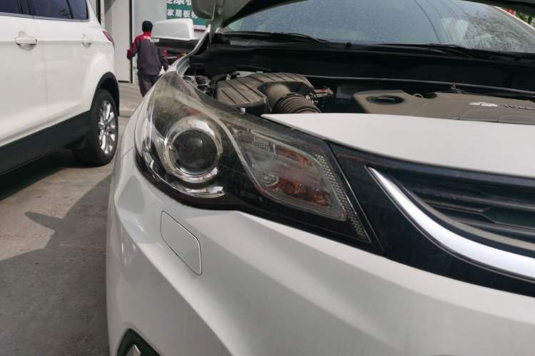 Used Chevrolet Malibu 2017 1.5T Automatic Luxury Edition Right Front Headlight