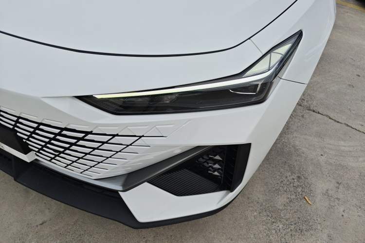 Used CHANGAN UNI-V 2023 1.5T Prestige Model Left Front Headlight