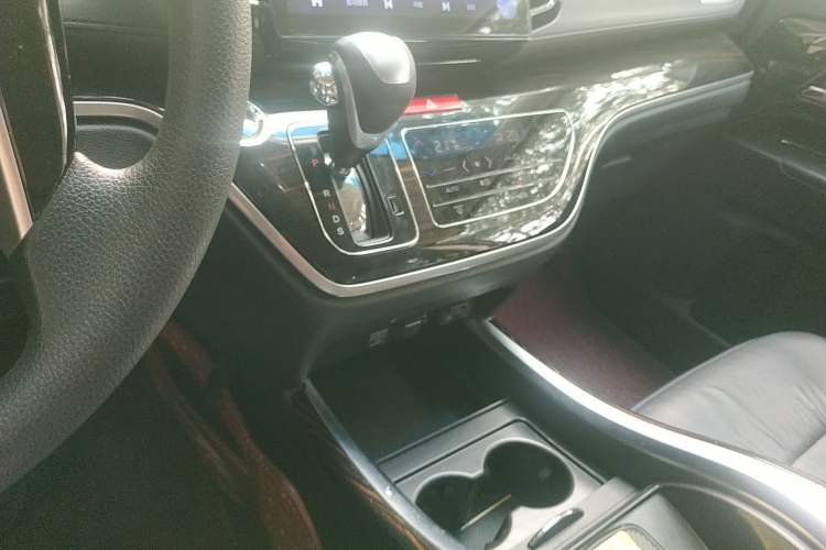 Used Honda Odyssey 2018 2.4L Luxury Edition Gear Lever