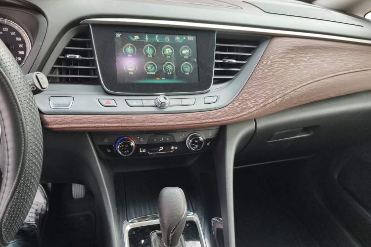 Used Buick GL6 2019 18T 6-Seater Connected Luxury Version China VI Standard
