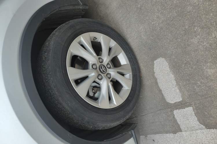 Used Toyota IZOA 2021 2.0L Enjoy Edition
