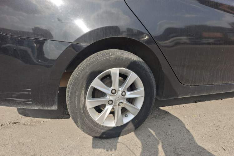 Used Hyundai Verna (older generation) 2014 1.4L Manual Smart GLS Trim
