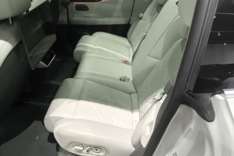 Used Nio ET7 2024 75 kWh Executive Signature Edition
