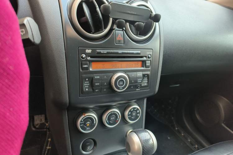 Used Nissan Qashqai 2011 2.0 XV Lea CVT 2WD
