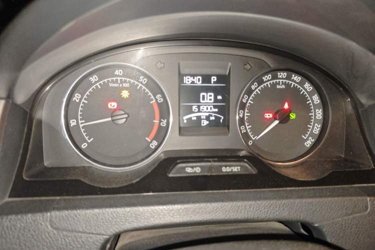 Used Skoda Rapid 2015 1.6L Automatic Smart Selection Model