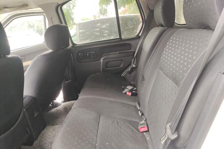 Used Nissan Paladin 2008 2.4L 4x4 Standard Edition Left Rear Seat