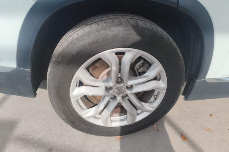 Used Nio ES8 2020 580 km Range 7-Seater Version Right Rear Wheel Hub