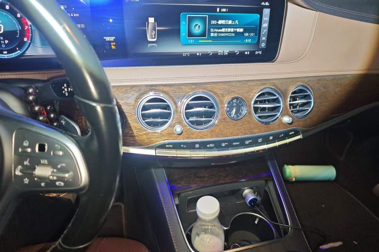 Used Mercedes-Benz S-Class 2018 S 320 L Audio And AC Panel