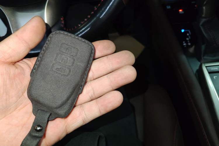 Used Lexus RX 2020 Facelifted 300 4x4 Elegant Edition Vehicle Key