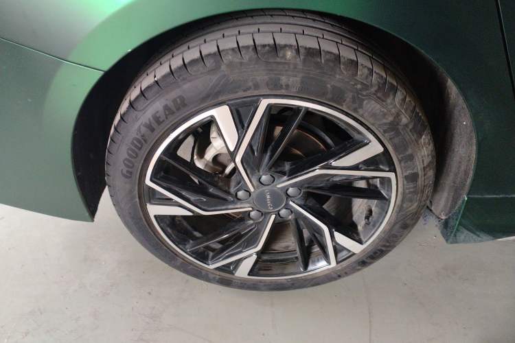 Used Lynk & Co 03 2025 1.5TD DCT Champion Edition Pro Exterior 5