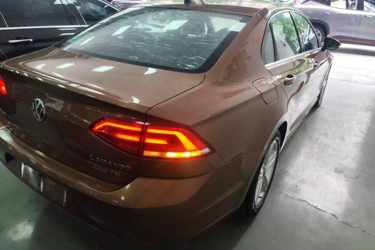 Used Volkswagen Lamando 2015 280TSI DSG Comfort Edition
