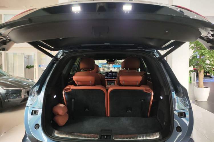 Used Hima AITO M7 2024 1.5T Intelligent Driving 4WD Ultra Version 6 Seats Trunk