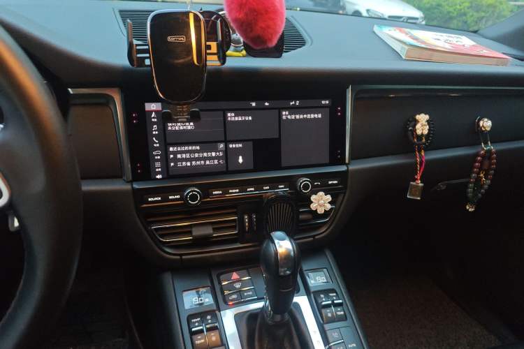 Used Porsche Macan 2020 Macan 2.0T Audio And AC Panel