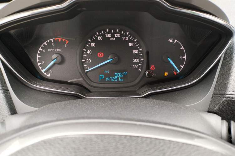 Used Ford Escort 2015 1.5L Automatic Fashion Model Odometer Close Up