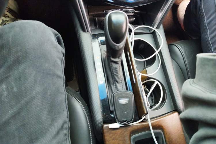 Used Cadillac XTS 2018 28T Elite Edition Gear Lever