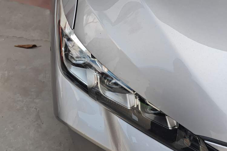 Used Toyota Avalon 2019 Dual-Engine 2.5L Luxury Edition China VI Standard