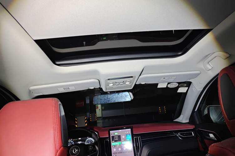 Used FORTHING T5 2018 300T DCT Smart Version Headliner