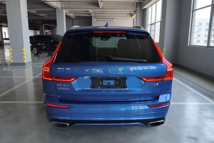Used Volvo XC60 2019 T5 4x4 Smart & Dynamic Sport Edition China VI Standard Rear