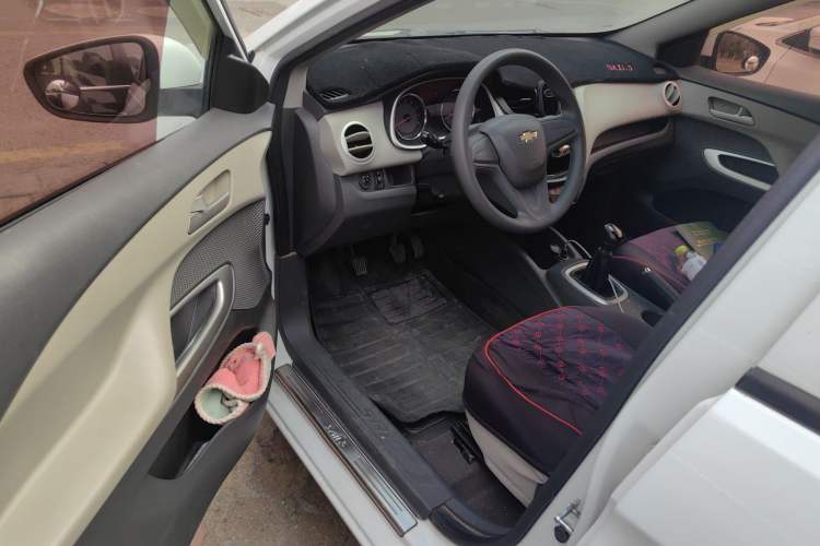 Used Chevrolet Sail 2015 Sail 3 1.5L Manual with Ideal Sunroof Edition
