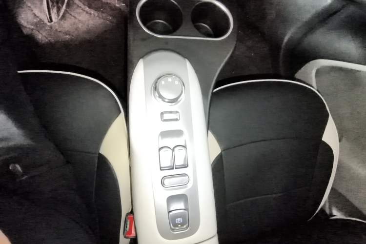 Used CHANGAN NEVO Lumin 2025 205 km Xiangqin Version Gear Lever