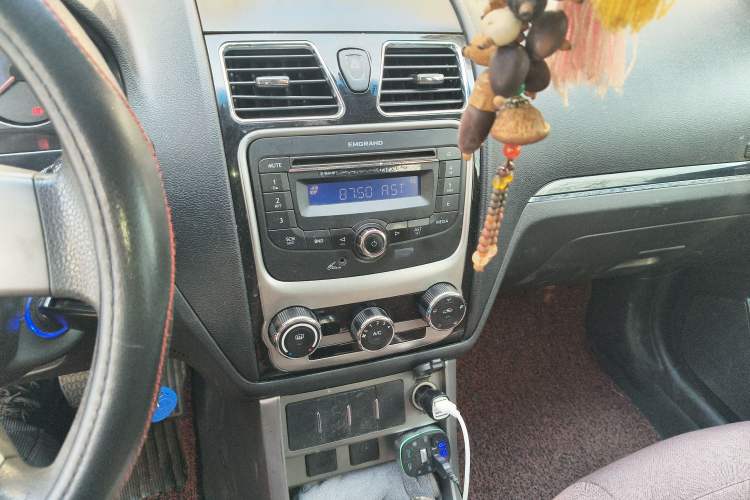 Used Geely Auto Classic Emgrand 2013 Hatchback 1.5L Manual Entry-Level Model
