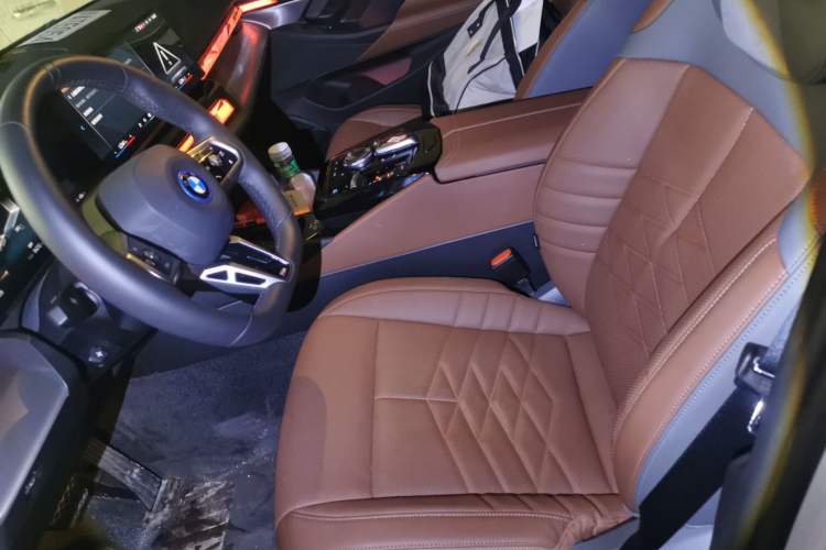 Used BMW i5 2025 eDrive 40L M Sport Package Left Front Seat