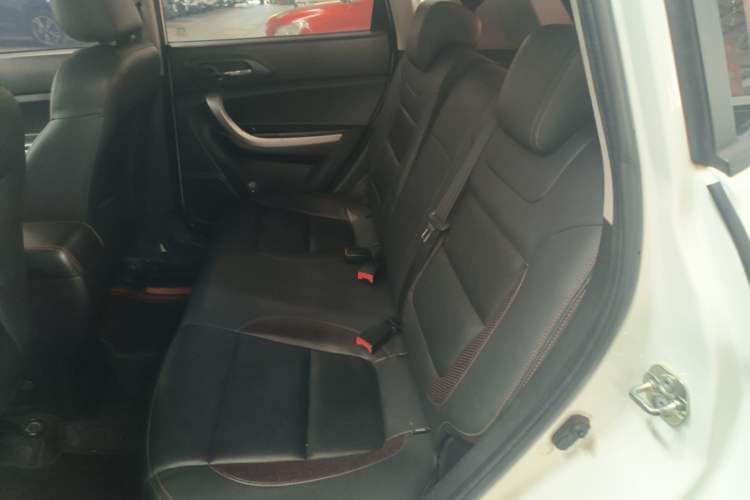 Used CHANGAN CS35 2016 1.6L Manual Luxury Model China V Standard