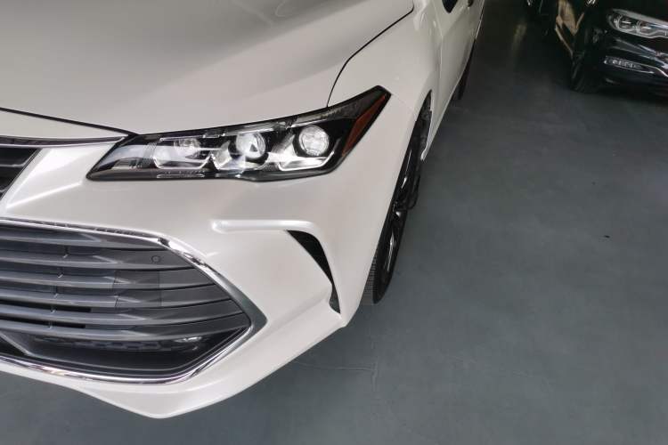 Used Toyota Avalon 2019 2.0L XLE Premium Edition China VI
