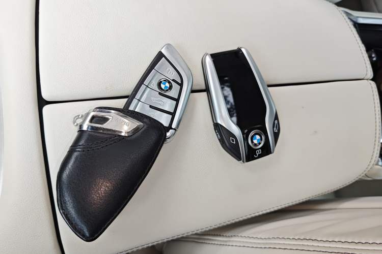 Used BMW 7 Series 2018 740Li xDrive Luxury Edition M Sport Package Black Flame Version
