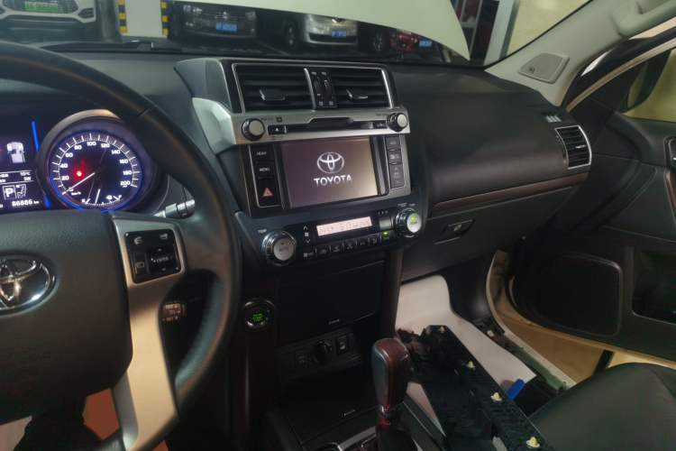 Used Toyota Prado 2016 3.5L Automatic TX-L NAVI