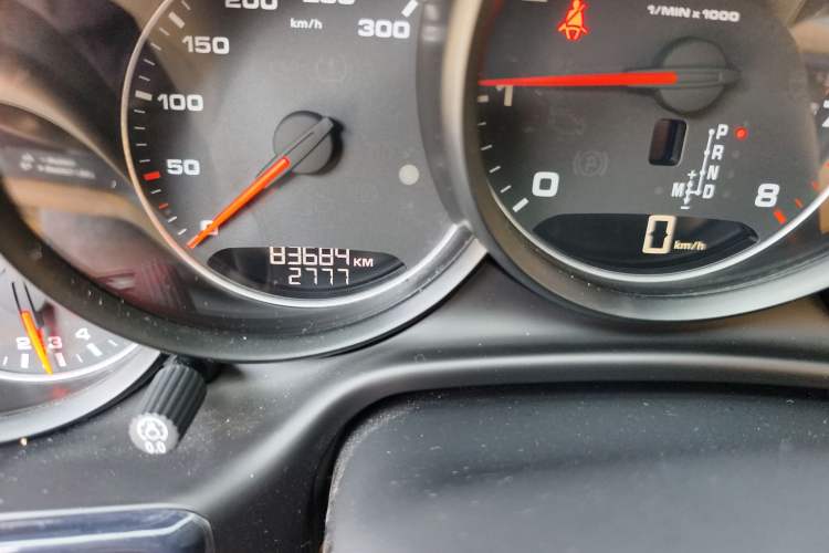 Used Porsche Panamera 2016 Panamera Edition 3.0T Odometer Close Up