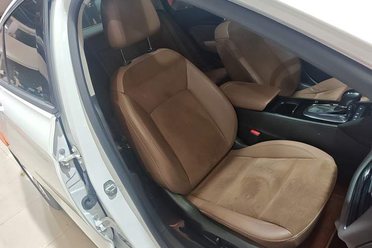 Used Buick Regal 2019 20T Luxury Model China VI Standard