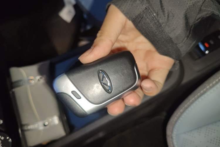 Used Chery QQ Little Ant 2022 Sweet Pink Edition Half-Sugar Version 3-Cell Lithium 30kW 301km